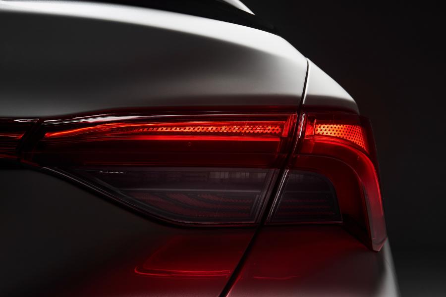 Детали экстерьера Toyota Avalon Touring 2018 года  (фото 16 из 41)